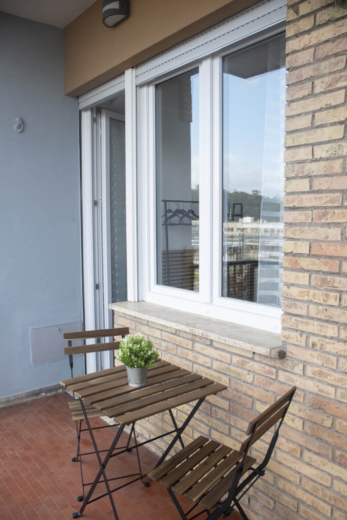 Alloggio turistico con balcone vicino università Roma 3