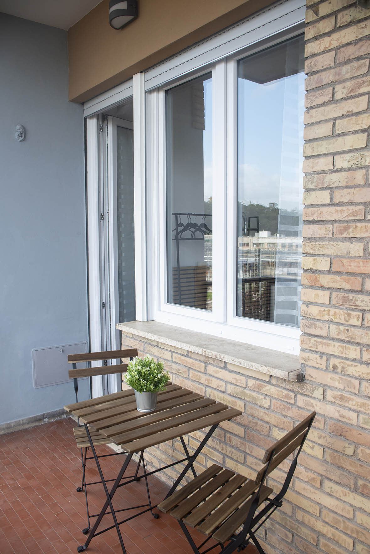 Alloggio turistico con balcone vicino università Roma 3