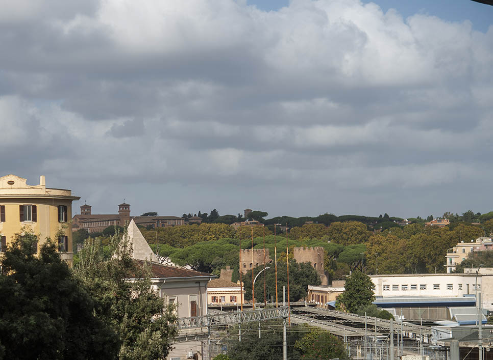 Alloggio turistico con balcone vicino università Roma 3